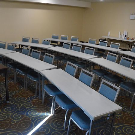 Holiday Inn Express Yorkton East By Ihg מראה חיצוני תמונה