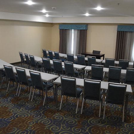 Holiday Inn Express Yorkton East By Ihg מראה חיצוני תמונה