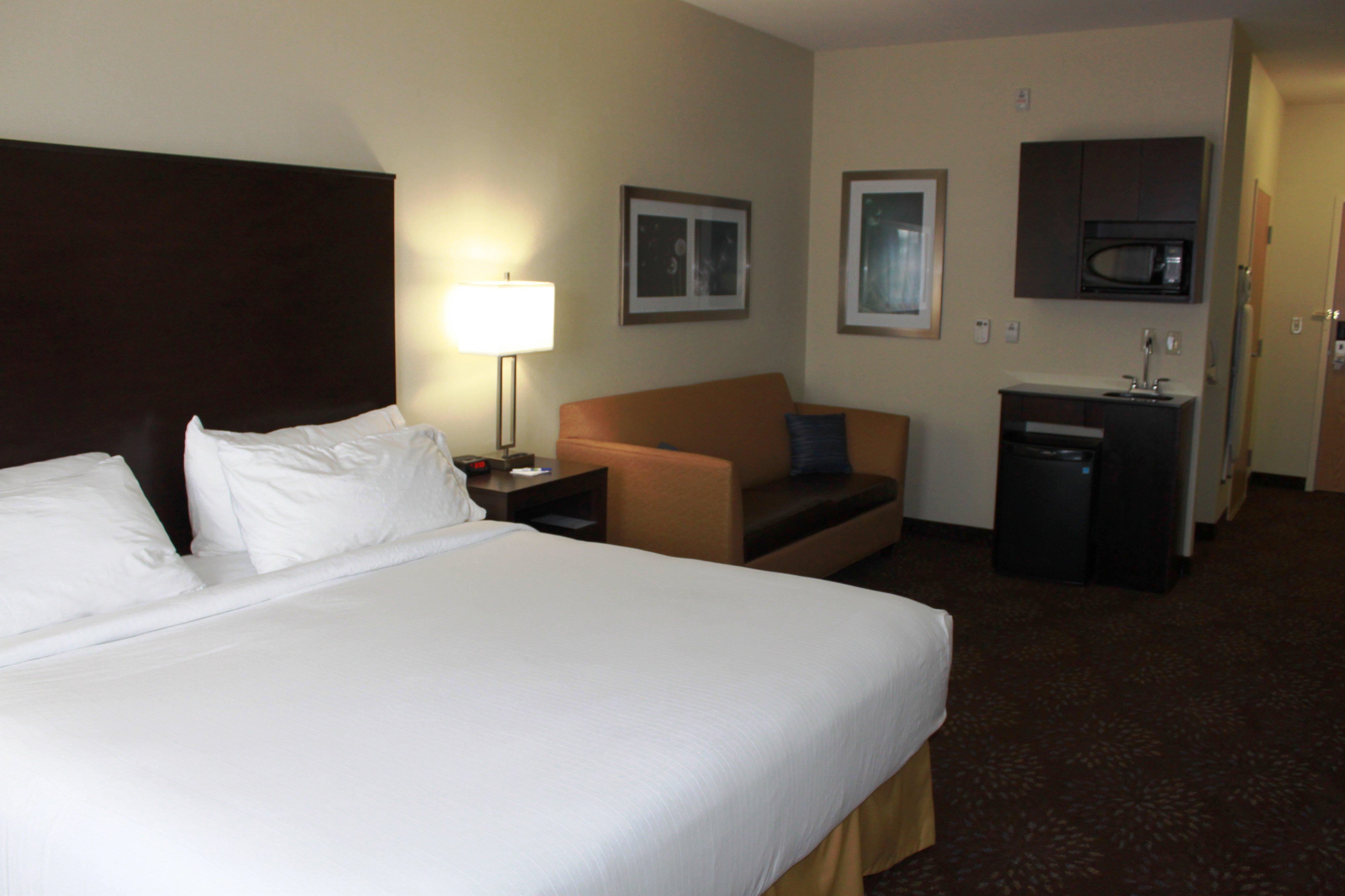 Holiday Inn Express Yorkton East By Ihg מראה חיצוני תמונה