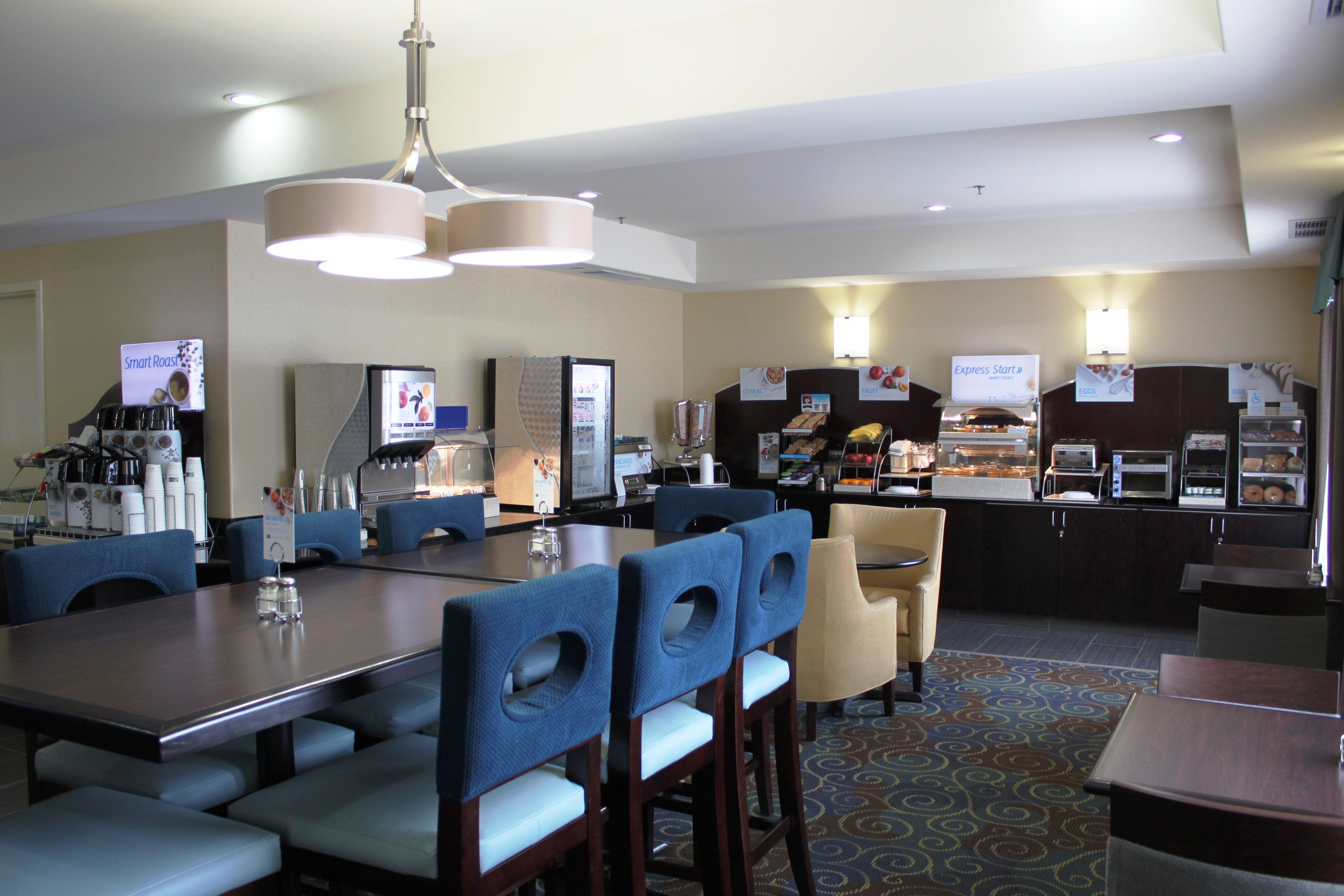 Holiday Inn Express Yorkton East By Ihg מראה חיצוני תמונה