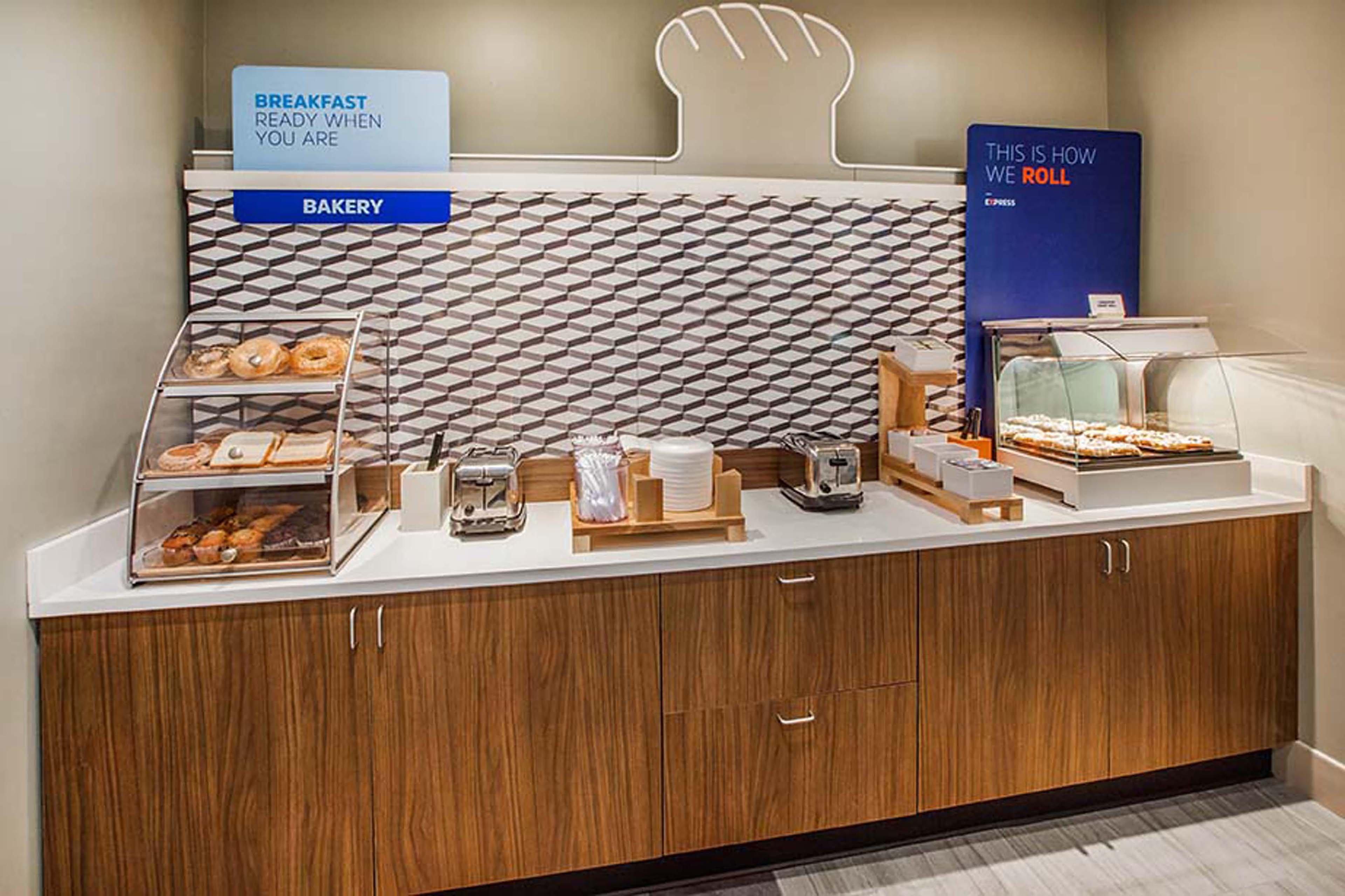 Holiday Inn Express Yorkton East By Ihg מראה חיצוני תמונה