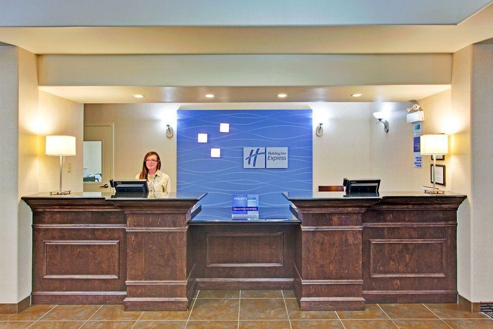 Holiday Inn Express Yorkton East By Ihg מראה חיצוני תמונה