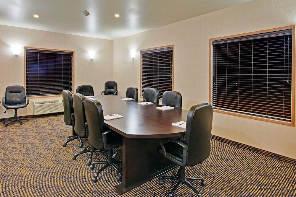 Holiday Inn Express Yorkton East By Ihg מראה חיצוני תמונה
