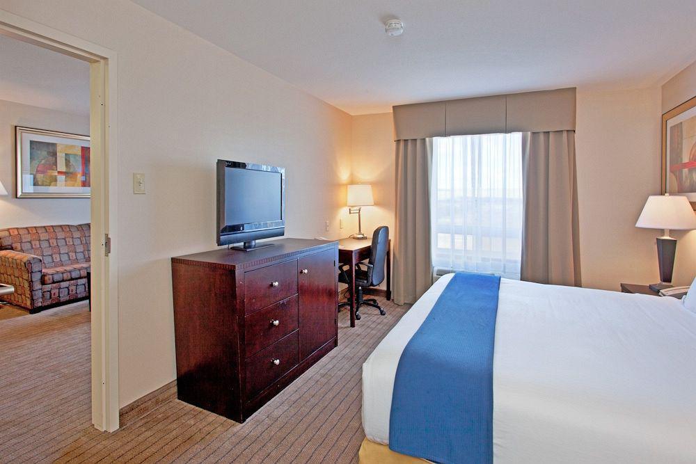 Holiday Inn Express Yorkton East By Ihg מראה חיצוני תמונה
