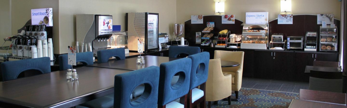 Holiday Inn Express Yorkton East By Ihg מראה חיצוני תמונה